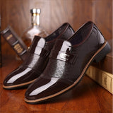 Men&#39;s shoes Leather Embossing Classic Fashion Luxury men shoes Wear-resistant Non slip Mans footwear Anti-slip Black shoes